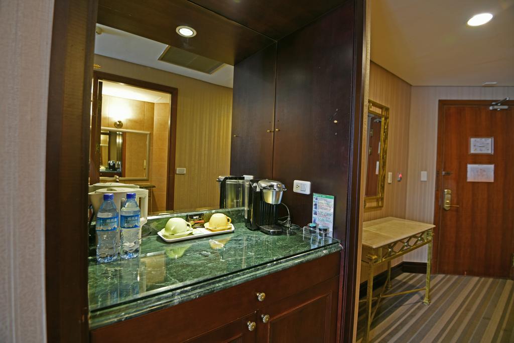 Wei-Yat Grand Hotel Tainan Eksteriør billede